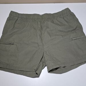 Calvin Klein Men's Cargo Shorts in Olive